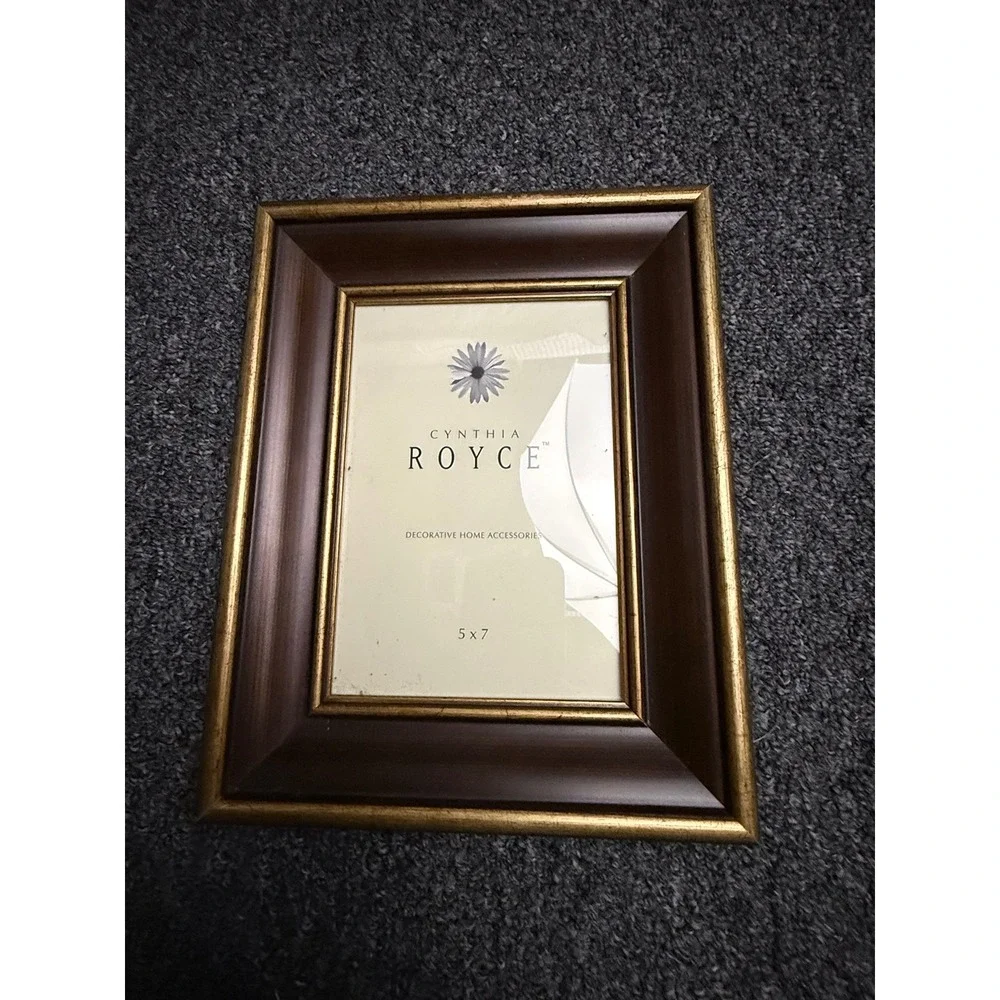 Cynthia Royce Thompson Products 5x7 Photo Frame Brown Gold Gilt Wood Look Trim